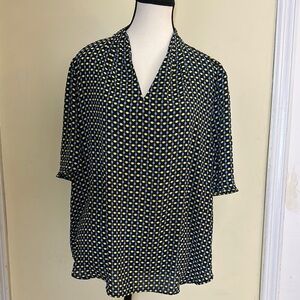 *NEW WITH TAGS* Beautiful and Ready to Wear Ann Taylor Polka Dot Shirt
